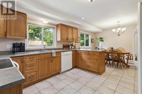 126 Odessa Avenue, London, ON - Indoor Photo Showing Kitchen With Double Sink