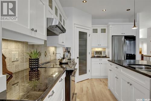 4643 Ellard Court, Regina, SK - Indoor Photo Showing Kitchen With Stainless Steel Kitchen With Upgraded Kitchen