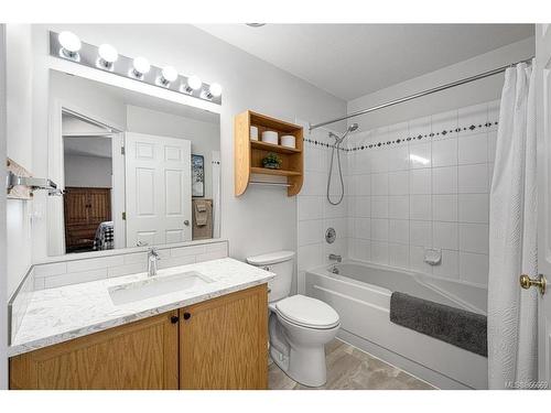 313-1320 Henry Rd, Courtenay, BC - Indoor Photo Showing Bathroom