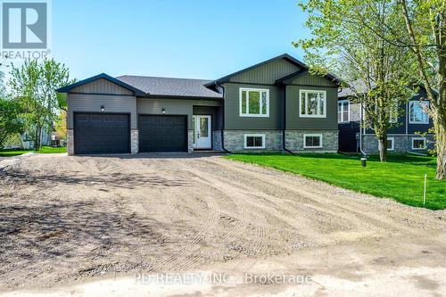 8 Elm Street E, Kawartha Lakes, ON - Outdoor With Facade