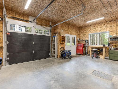 Garage - 451 Ch. Simoneau, Orford, QC - Indoor Photo Showing Garage