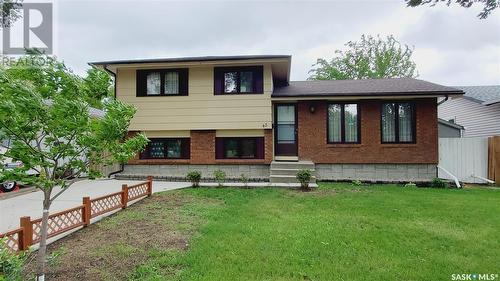 43 Minot Drive, Regina, SK - Outdoor