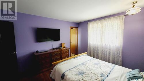 43 Minot Drive, Regina, SK - Indoor Photo Showing Bedroom