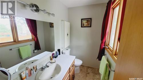 43 Minot Drive, Regina, SK - Indoor Photo Showing Bathroom