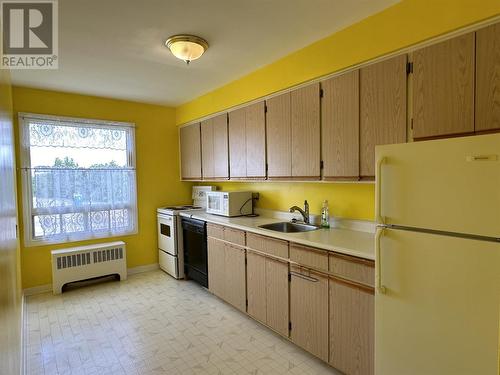 115 Hillside Dr N # 4, Elliot Lake, ON - Indoor Photo Showing Kitchen