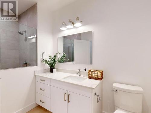 C-202-6900 Burnaby Street, Powell River, BC - Indoor Photo Showing Bathroom