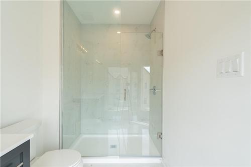 13 Raspberry Lane, Mount Hope, ON - Indoor Photo Showing Bathroom