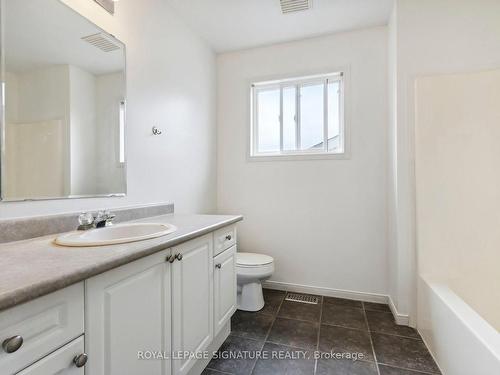 11 Lardner St, Cambridge, ON - Indoor Photo Showing Bathroom