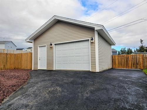 22 Paddy Kay Drive, Paradise, NL 