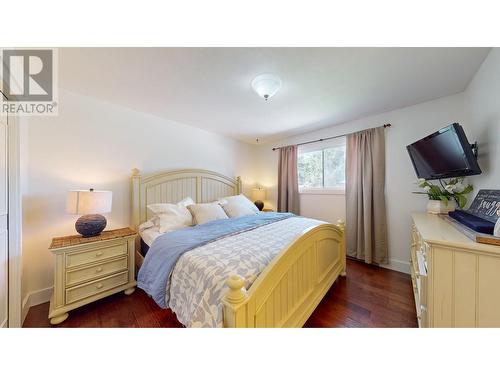 2001 4Th  S Avenue, Cranbrook, BC - Indoor Photo Showing Bedroom