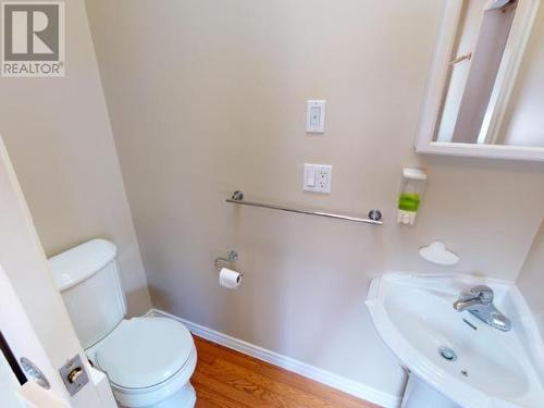 2339 Lang Bay Road, Powell River, BC - Indoor Photo Showing Bathroom