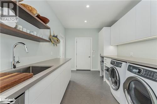 416532 10Th Line, Clarksburg, ON - Indoor Photo Showing Laundry Room