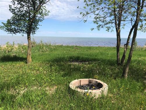 5 Beckville Beach Drive, Alonsa, MB 