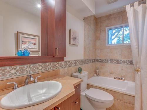 Salle de bains - 25 Av. De Montsec, Lorraine, QC - Indoor Photo Showing Bathroom