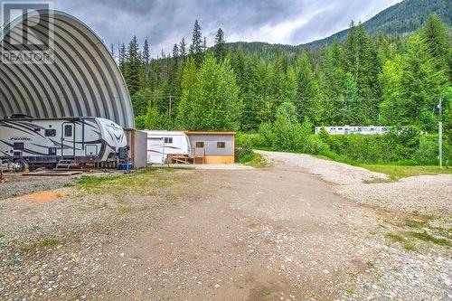 5860 Trans Canada Hwy 1, Malakwa, BC - Outdoor