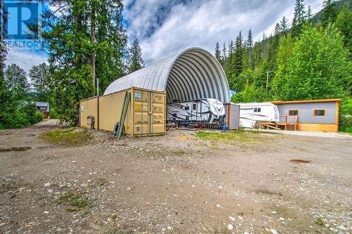 5860 Trans Canada Hwy 1, Malakwa, BC - Outdoor