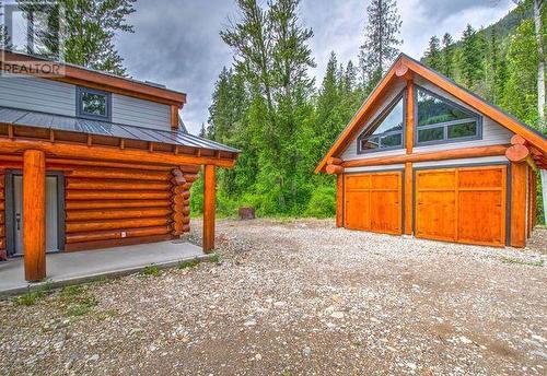 5860 Trans Canada Hwy 1, Malakwa, BC - Outdoor With Exterior