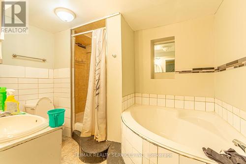 686026 Highway 2, Woodstock, ON - Indoor Photo Showing Bathroom