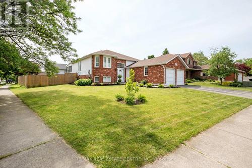 1 Trillium Way, Brantford, ON - Outdoor