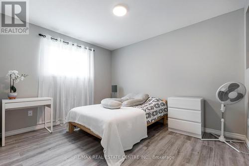 1 Trillium Way, Brantford, ON - Indoor Photo Showing Bedroom