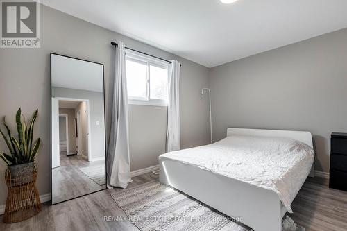 1 Trillium Way, Brantford, ON - Indoor Photo Showing Bedroom