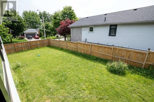 1 Trillium Way, Brantford, ON - Outdoor With Backyard