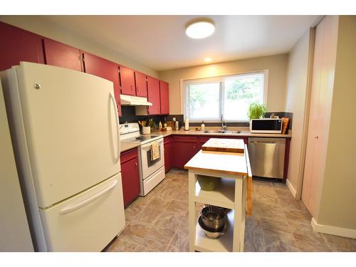 9 Anderson Crescent, Cranbrook, BC - Indoor Photo Showing Other Room