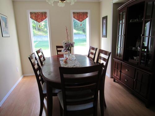 3404 Windsor Place, Castlegar, BC - Indoor Photo Showing Dining Room