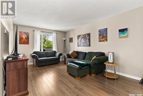 3870 7Th Avenue E, Regina, SK - Indoor Photo Showing Living Room