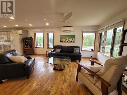 1 774 Kalum Lake Road, Terrace, BC - Indoor Photo Showing Living Room