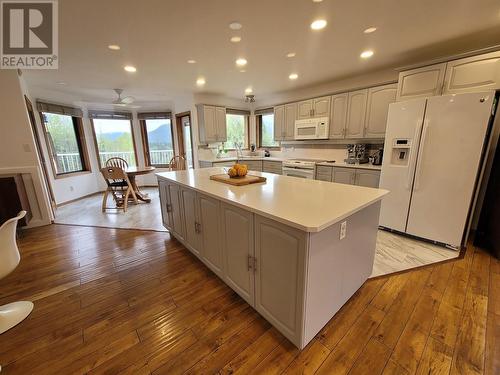 1 774 Kalum Lake Road, Terrace, BC - Indoor Photo Showing Kitchen