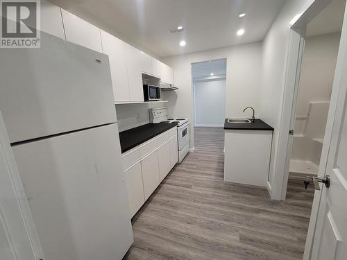 1 774 Kalum Lake Road, Terrace, BC - Indoor Photo Showing Kitchen