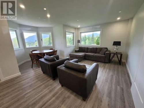 1 774 Kalum Lake Road, Terrace, BC - Indoor Photo Showing Living Room