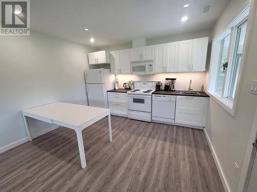 1 774 Kalum Lake Road, Terrace, BC - Indoor Photo Showing Kitchen