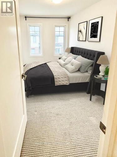16 Ritchie Lane, Hamilton, ON - Indoor Photo Showing Bedroom