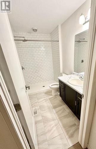 16 Ritchie Lane, Hamilton, ON - Indoor Photo Showing Bathroom
