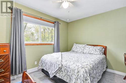 239 Oxbow Park Road, Wasaga Beach, ON - Indoor Photo Showing Bedroom