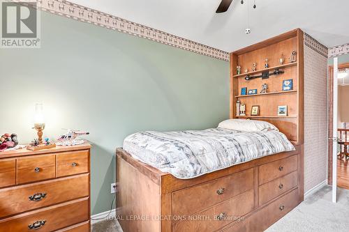 239 Oxbow Park Road, Wasaga Beach, ON - Indoor Photo Showing Bedroom