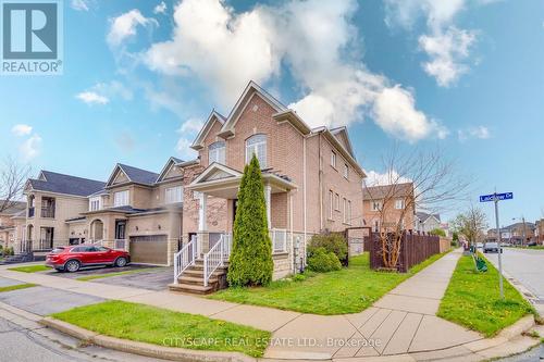 1010 Laidlaw Drive, Milton, ON - Outdoor With Facade