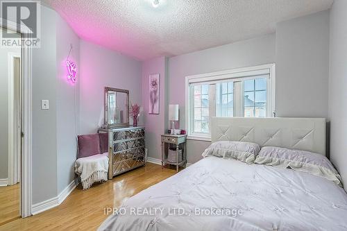 307 Teetzel Drive, Milton, ON - Indoor Photo Showing Bedroom