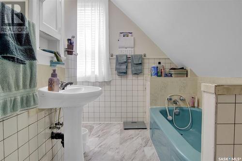 904 Qu'Appelle Avenue, Cupar, SK - Indoor Photo Showing Bathroom