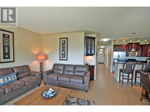 3460 Parkway Road Unit# A202 Lot# Mabel Lake, Enderby, BC - Indoor Photo Showing Living Room