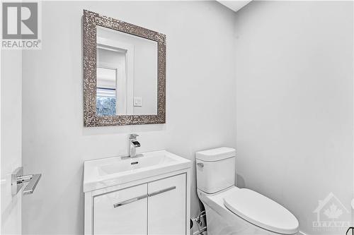 1373 Normandy Crescent, Ottawa, ON - Indoor Photo Showing Bathroom