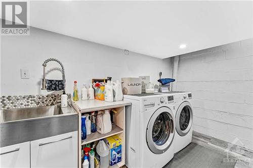 1373 Normandy Crescent, Ottawa, ON - Indoor Photo Showing Laundry Room