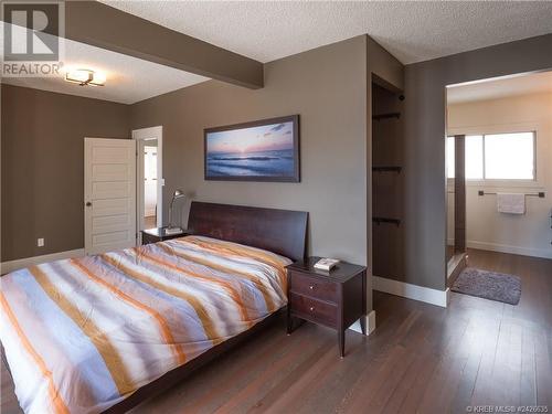 861 5Th Avenue, Fernie, BC - Indoor Photo Showing Bedroom