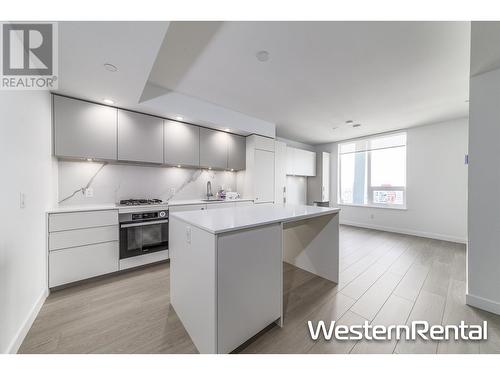 3103 6537 Telford Avenue, Burnaby, BC - Indoor Photo Showing Kitchen With Upgraded Kitchen