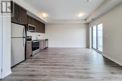 601 - 121 Highway 8 E, Hamilton, ON - Indoor Photo Showing Kitchen