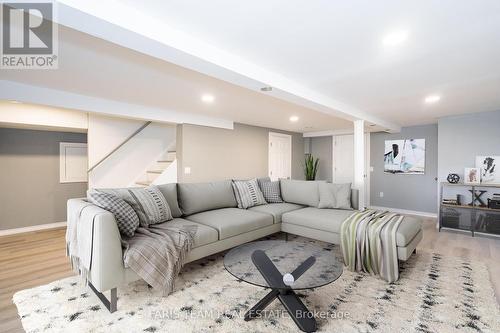 1456 Mosley Street, Wasaga Beach, ON - Indoor Photo Showing Living Room