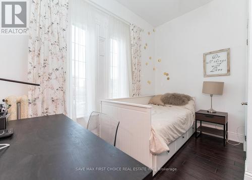 35 Elizabeth Street N, Brampton (Downtown Brampton), ON - Indoor Photo Showing Bedroom