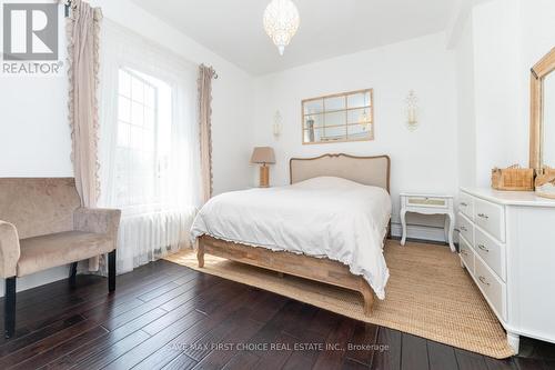 35 Elizabeth Street N, Brampton (Downtown Brampton), ON - Indoor Photo Showing Bedroom